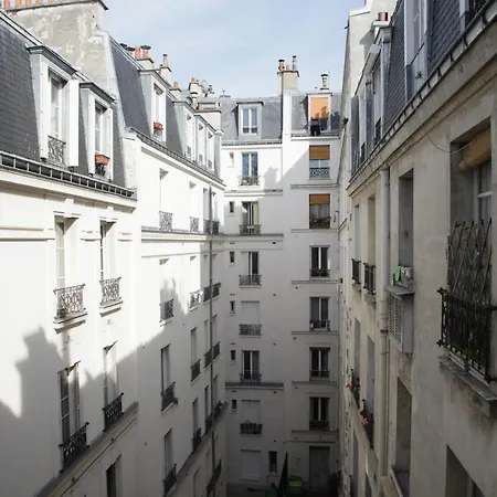 Apartment Splendid Appt Near Montmartre Paris