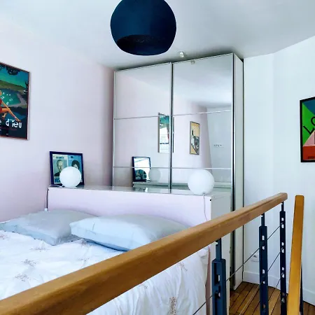 Splendid Appt Near Montmartre